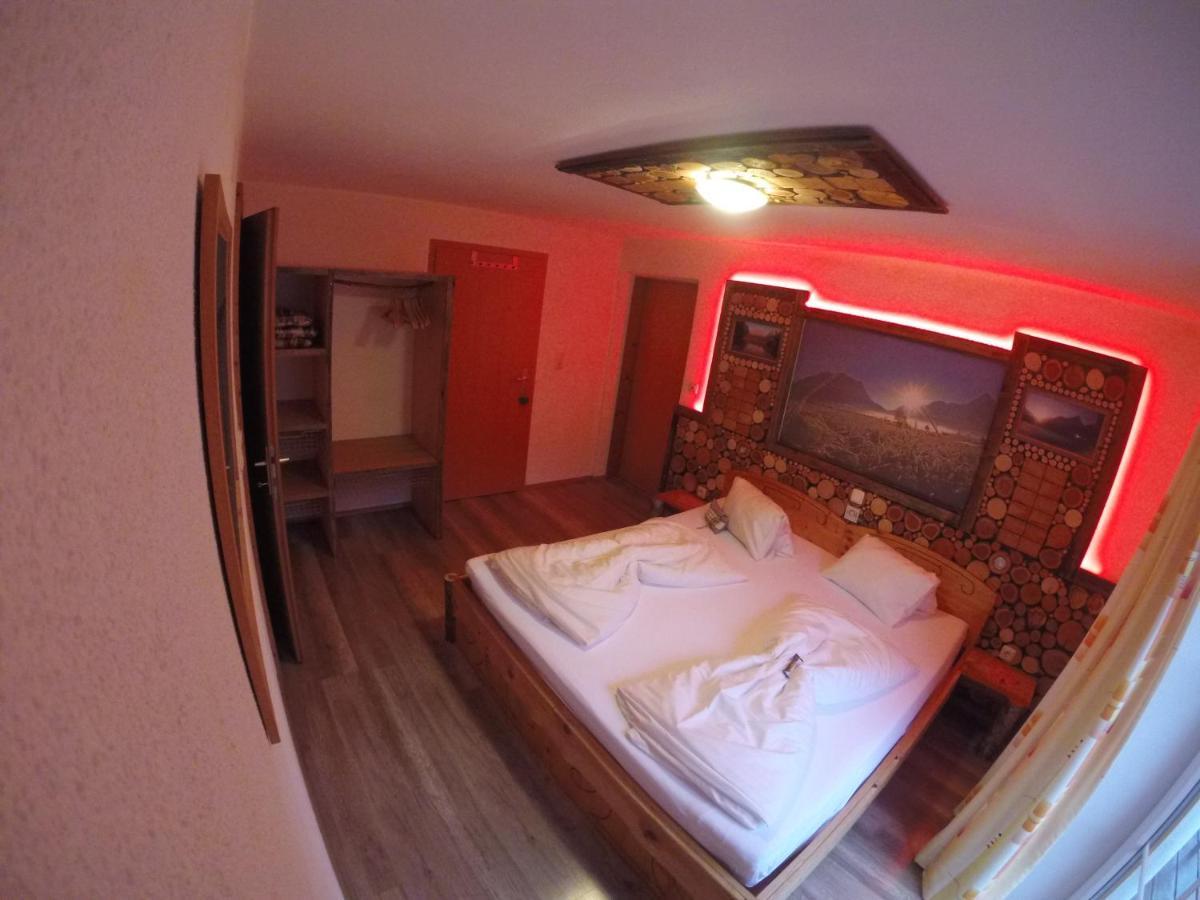 Alpin-Sportiv Apartment Lermoos Ngoại thất bức ảnh
